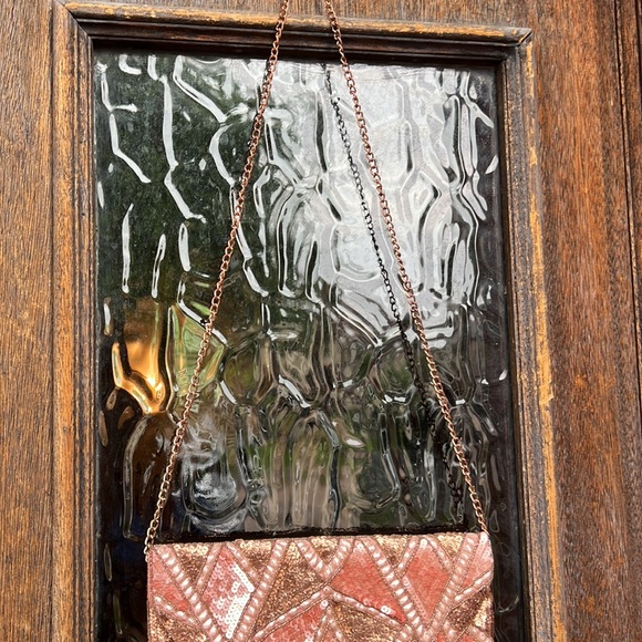 EUC Gorgeous Clutch/Shoulder bag. Made in India w/beads, sequins & cotton fabric - Picture 7 of 7